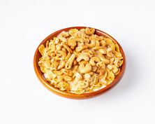 عريكة الديرة كورن فلكس وكاجو