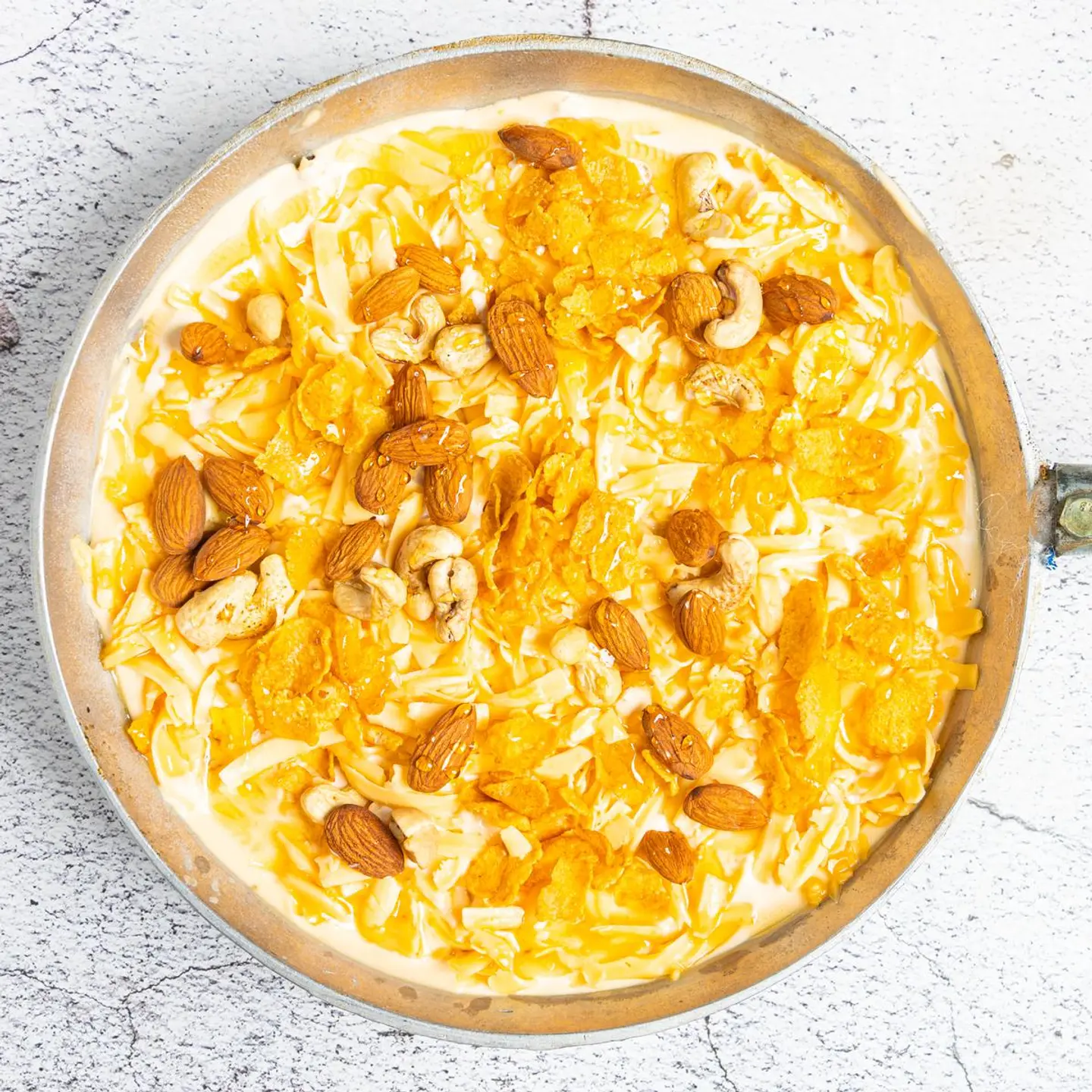 معصوب ملكي مكسرات