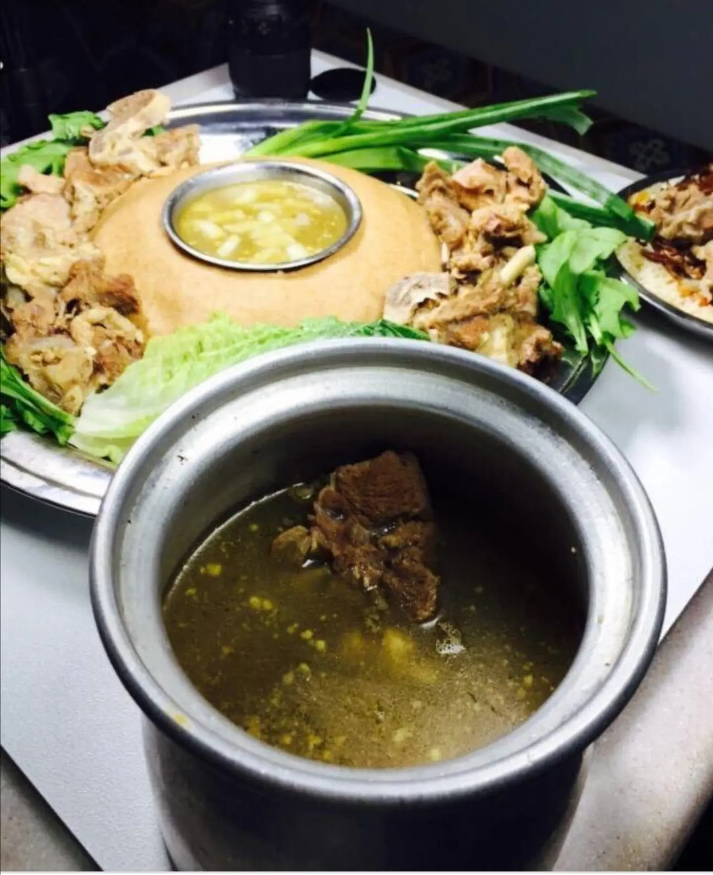 عصيدة مع لحم بالمرق