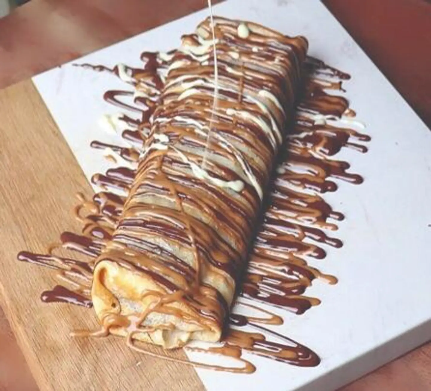 Crepe Roll With Icecream