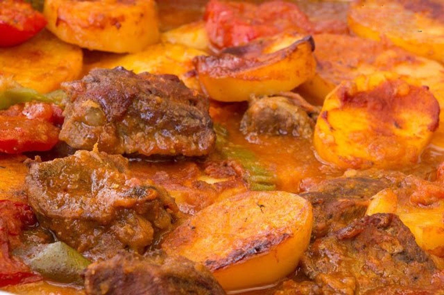 طاجن لحمه مع البطاطس