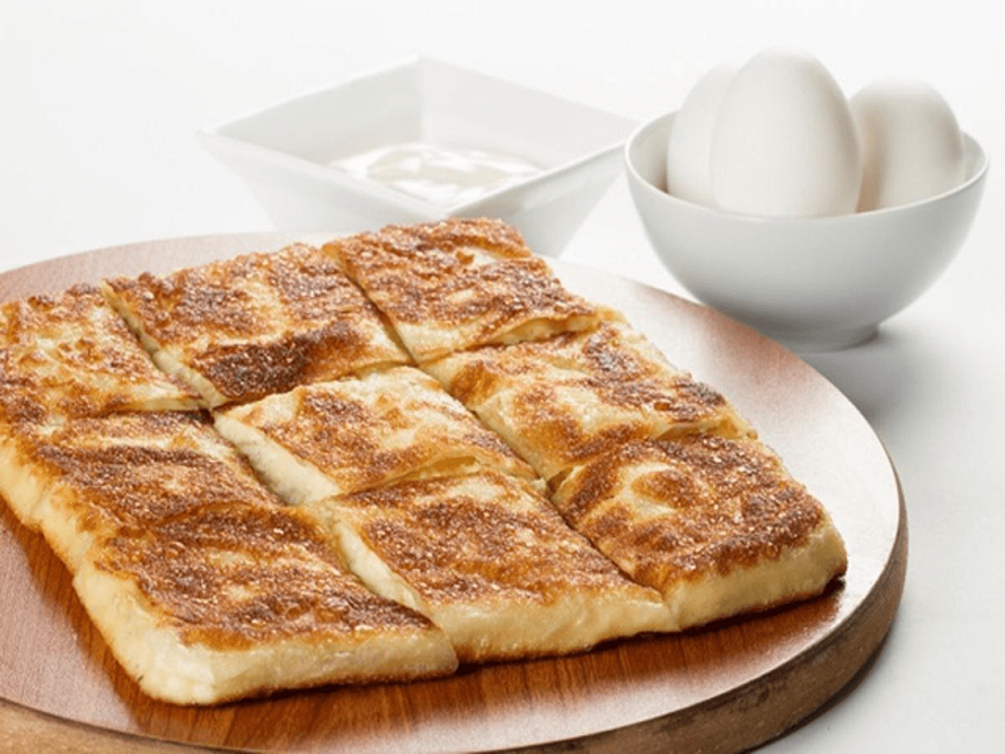 Mutabbak With Cheddar Cheese