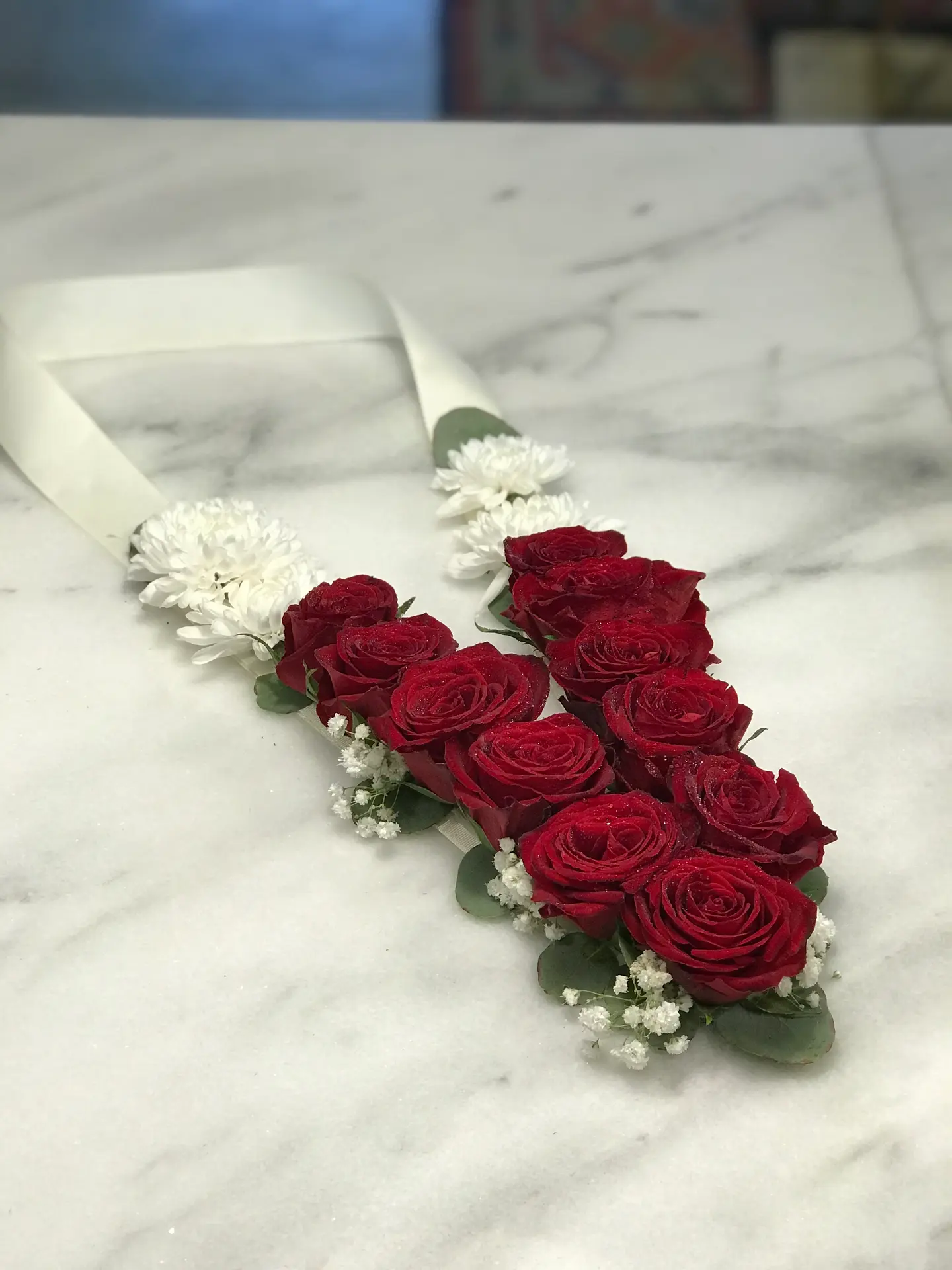 عقد روز احمر طبيعي