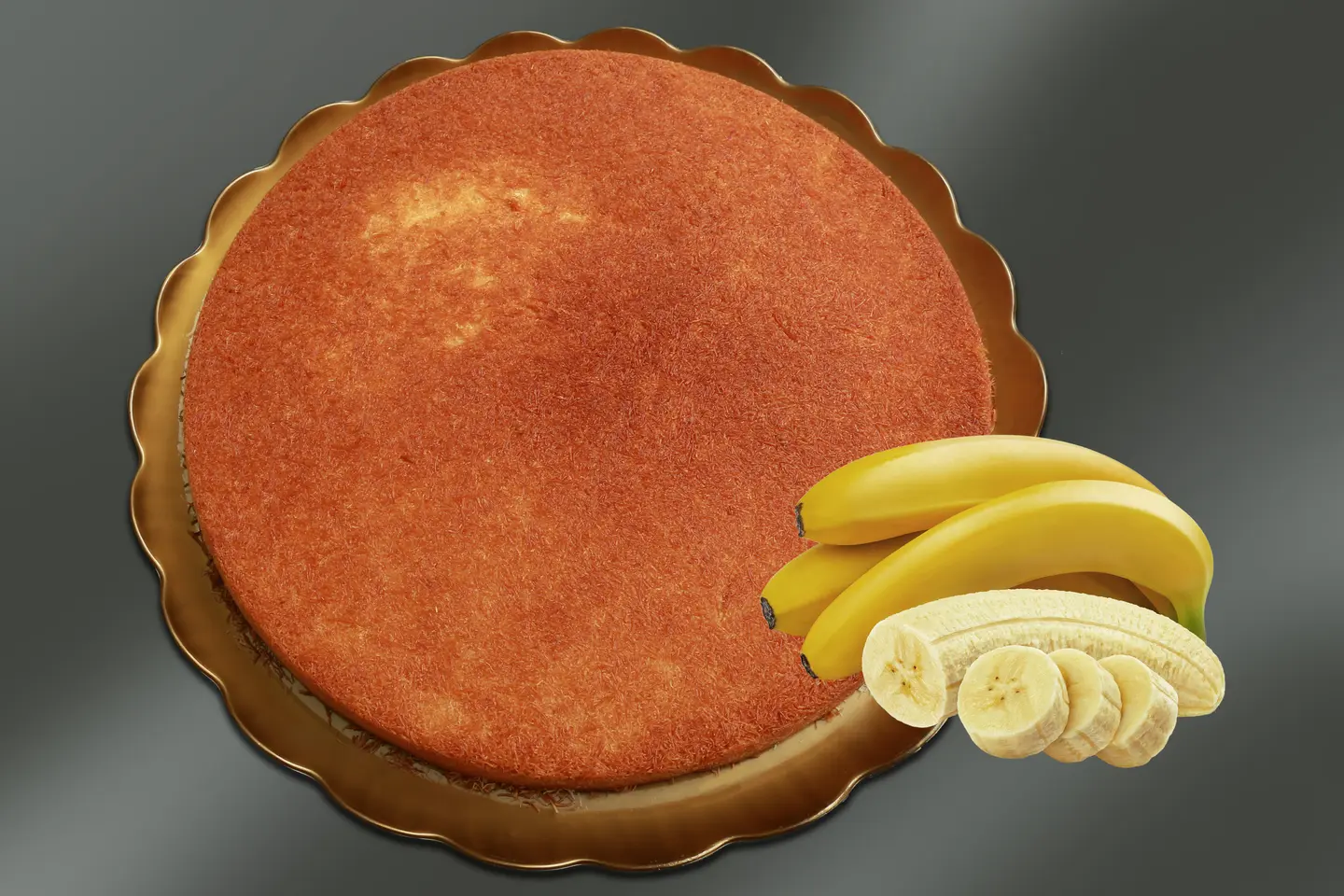 Large Circular Stuffed With Cream And Banana