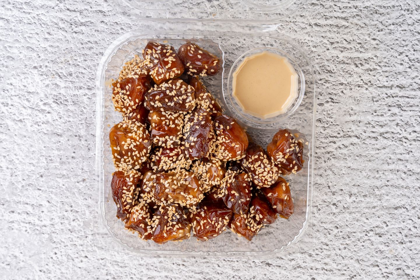 تمر صغير طحينة