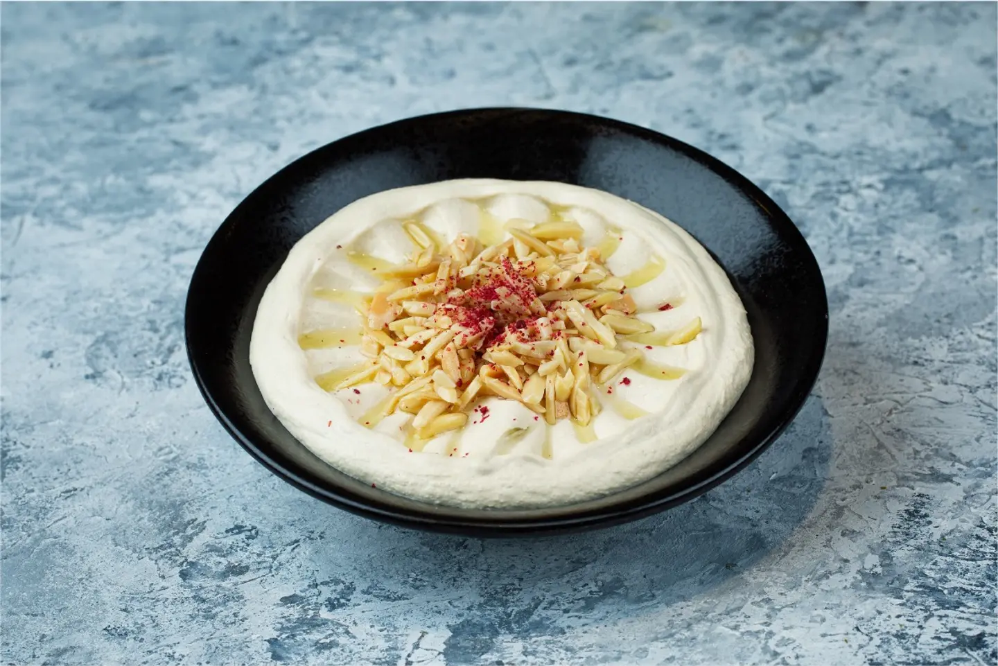 Hummus With Almonds