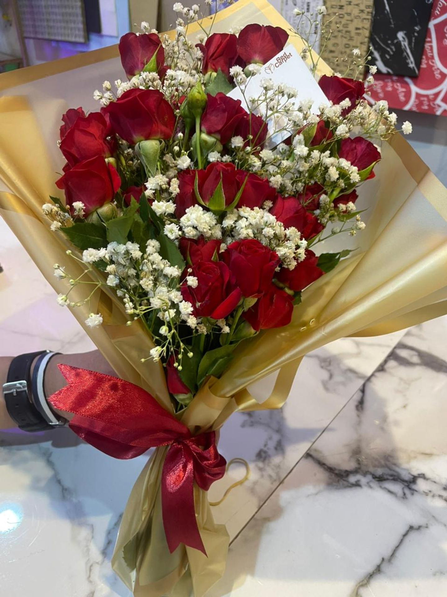 Rose Bouquet With Gibson Flya