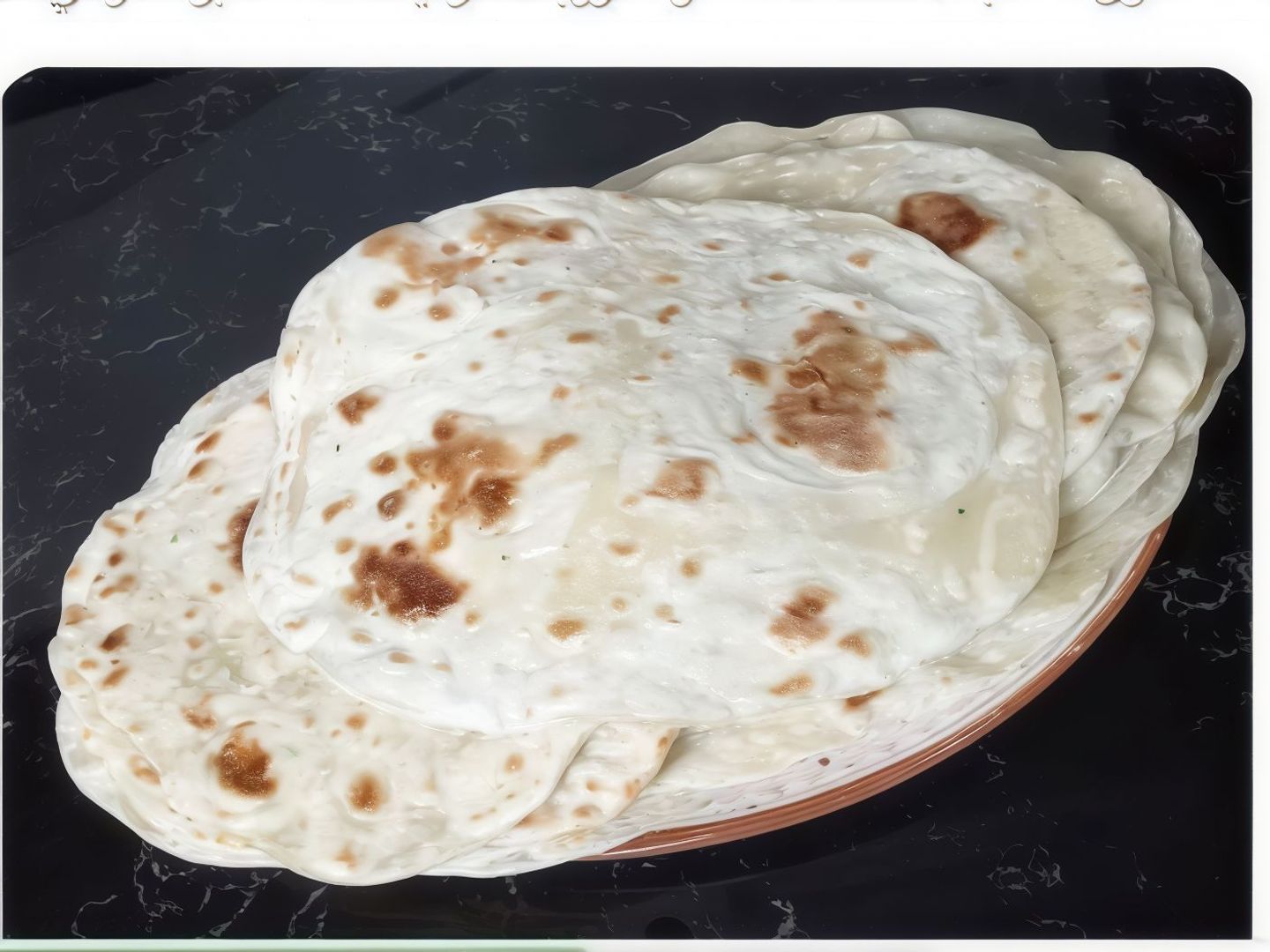 خبز  أبيض لبنه