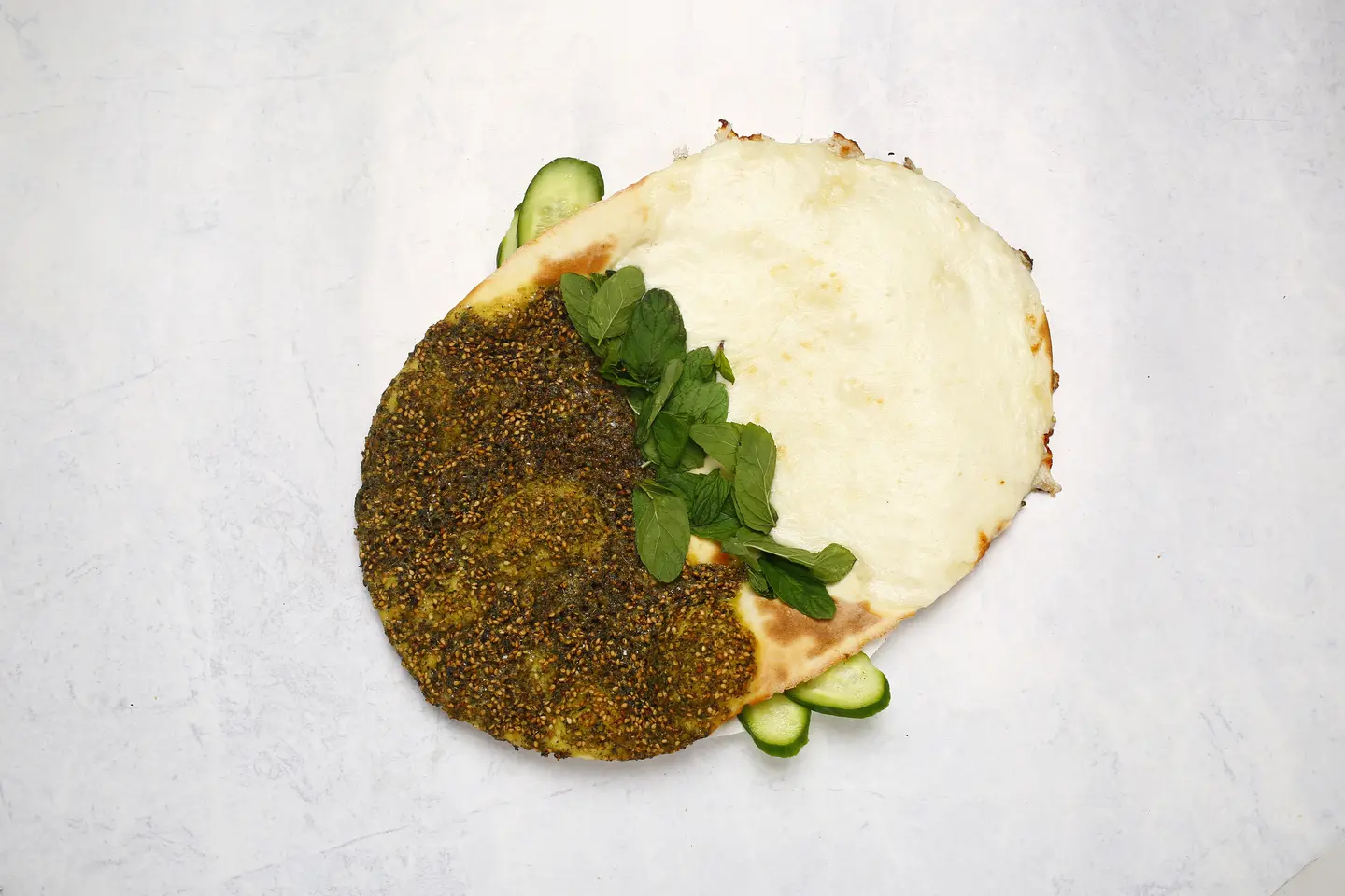 زعتر مع الجبن