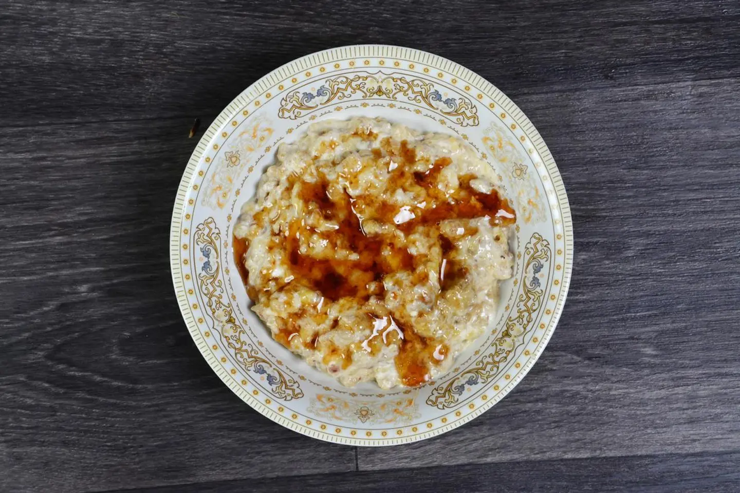 معصوب بالقشطة والعسل