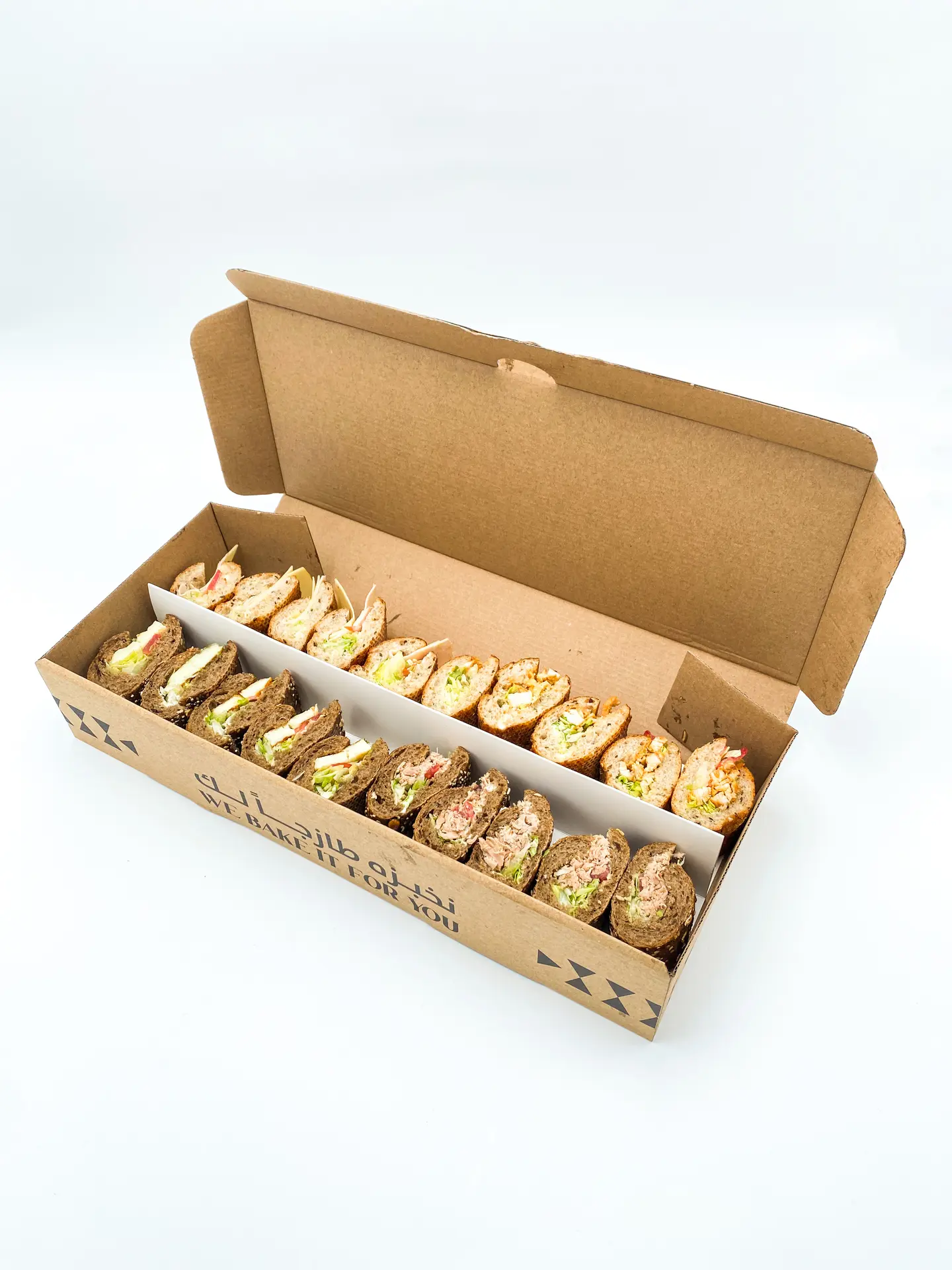 Party Box Medium ( 20 Pieces )