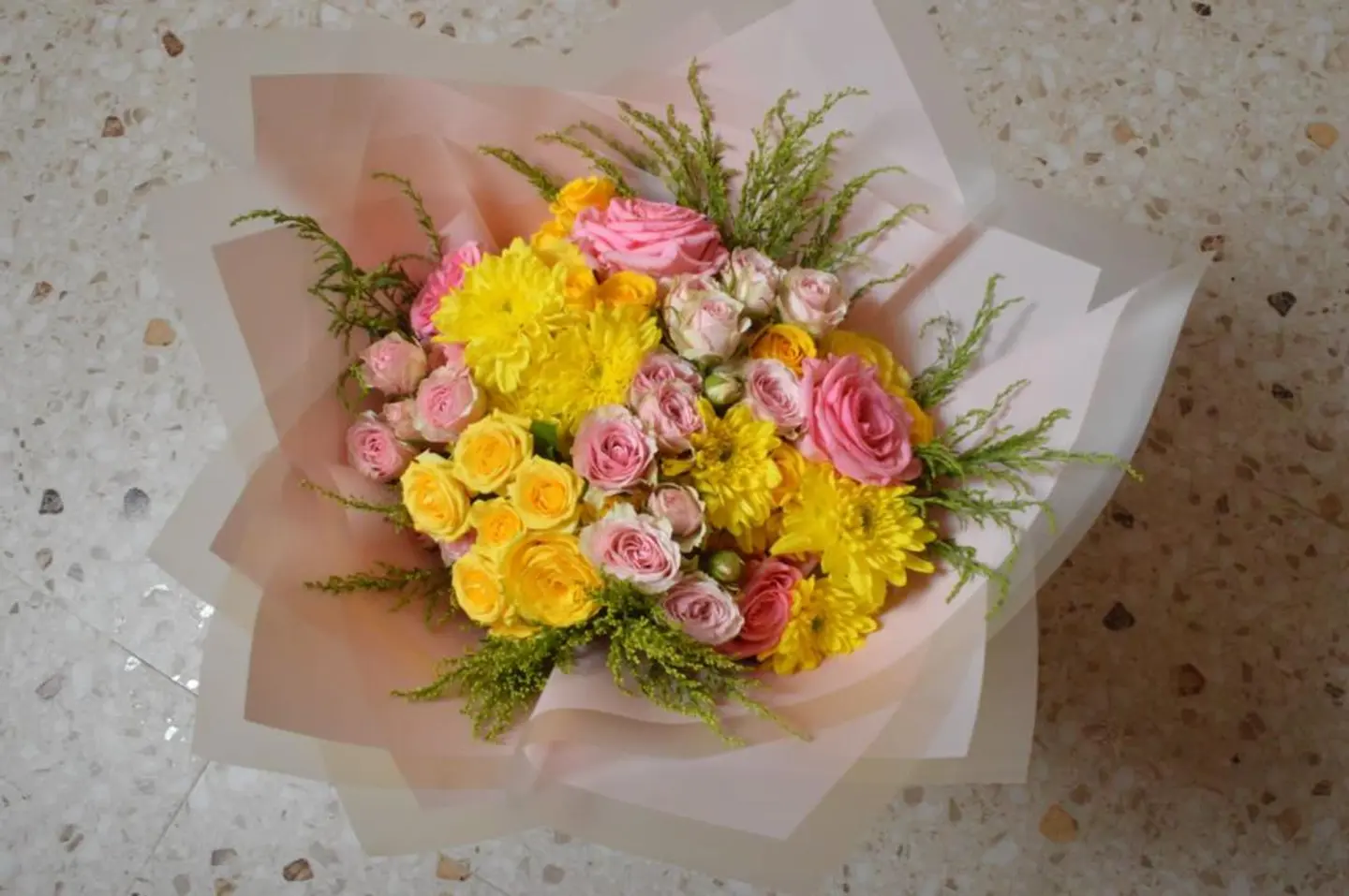 Mix Pink And Yellow Bouquet