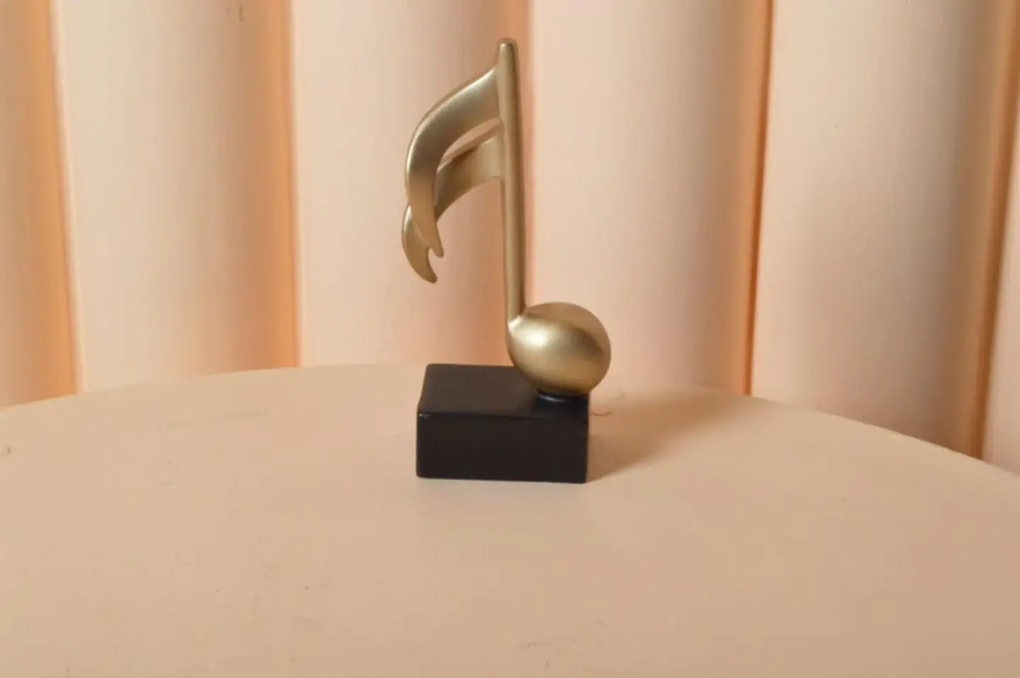 Double Crush Music Statue