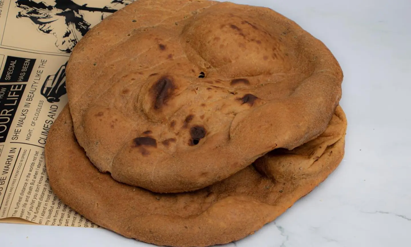 خبز عادي احمر