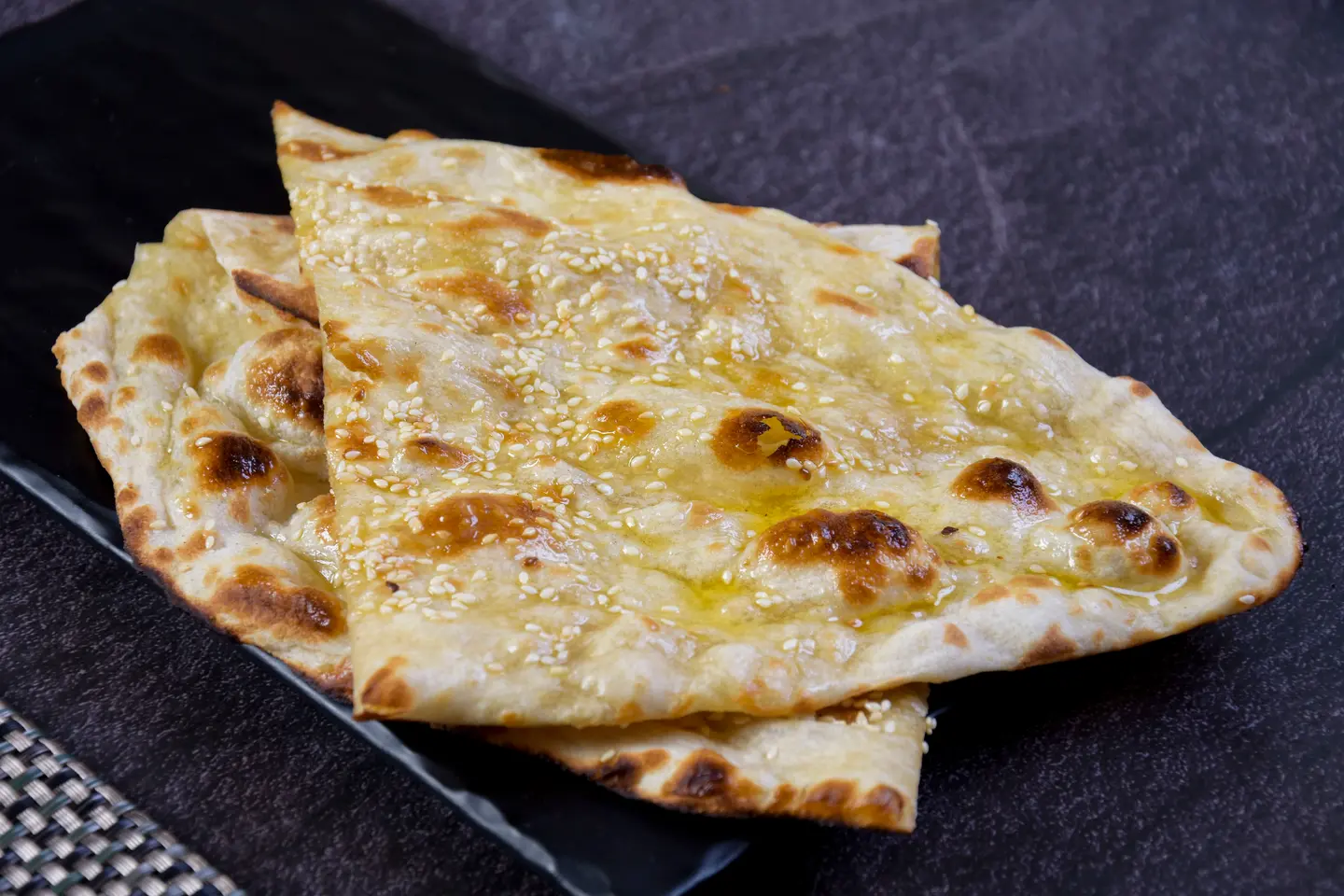 خبز نان بالزبدة