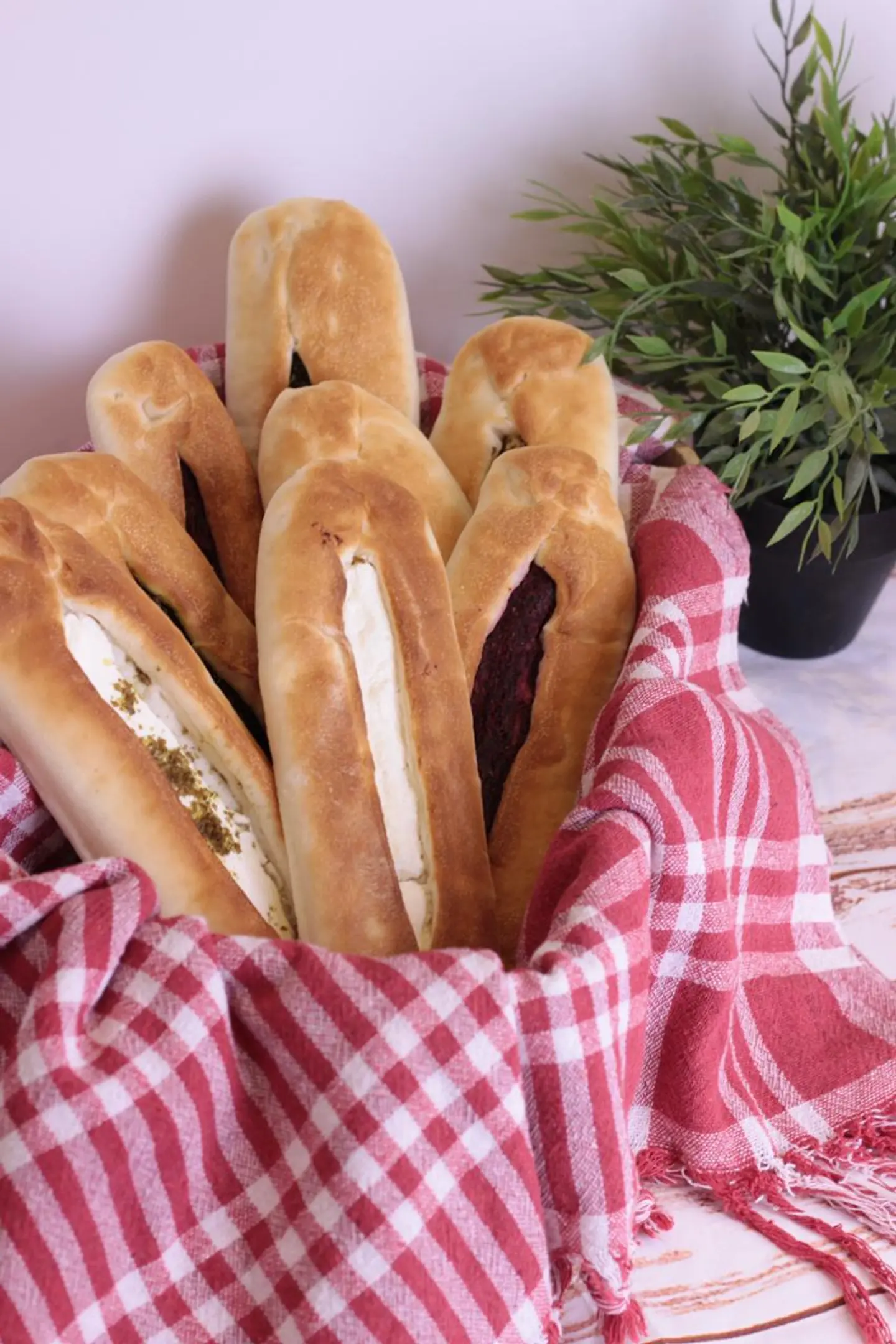 Thyme Pie Boat