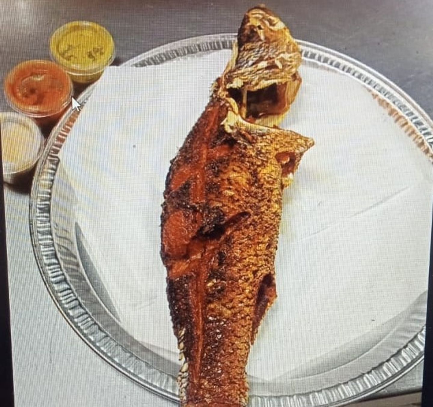 سمك مقلي حبة كاملة