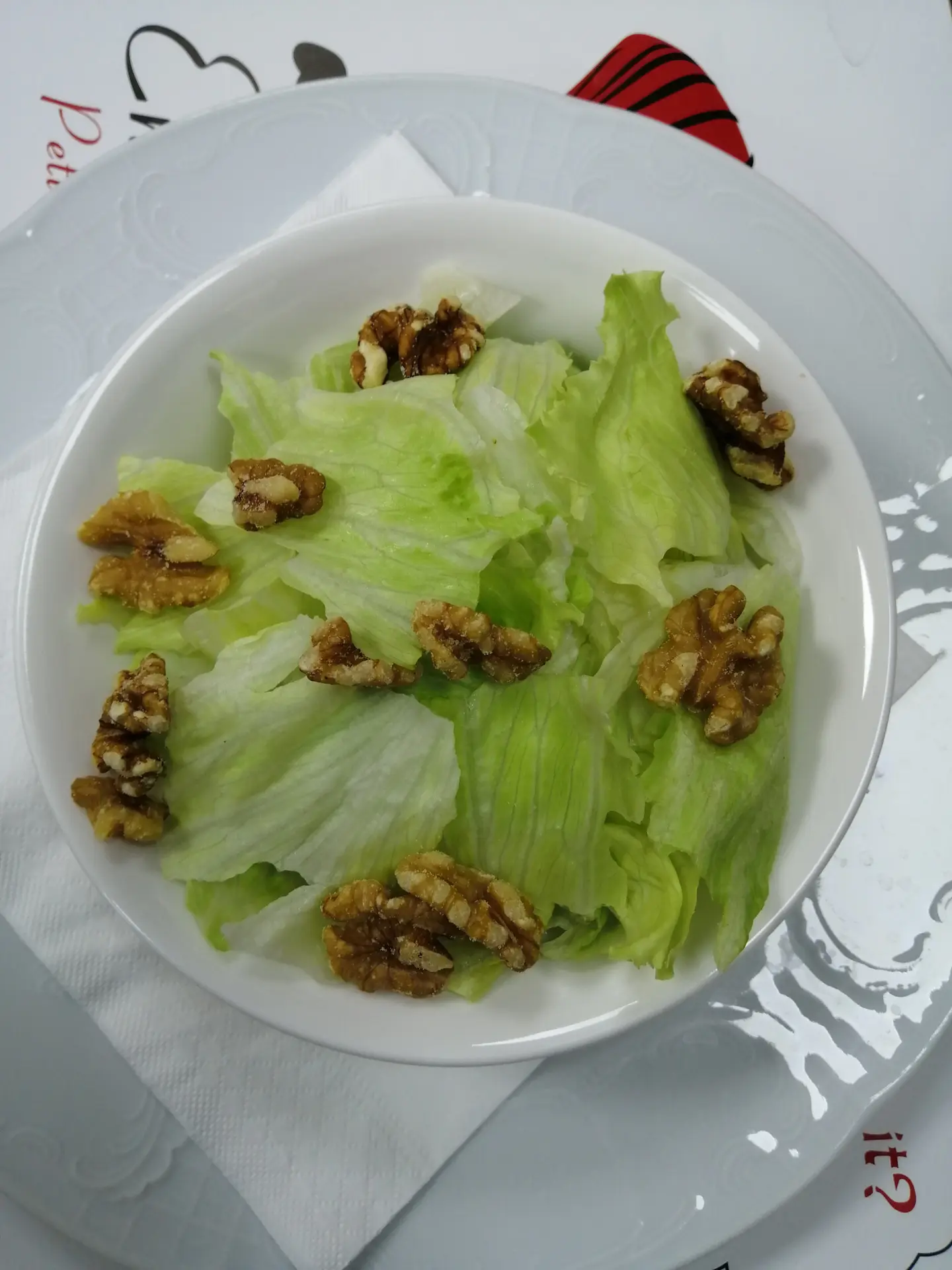 سلطة الجوز