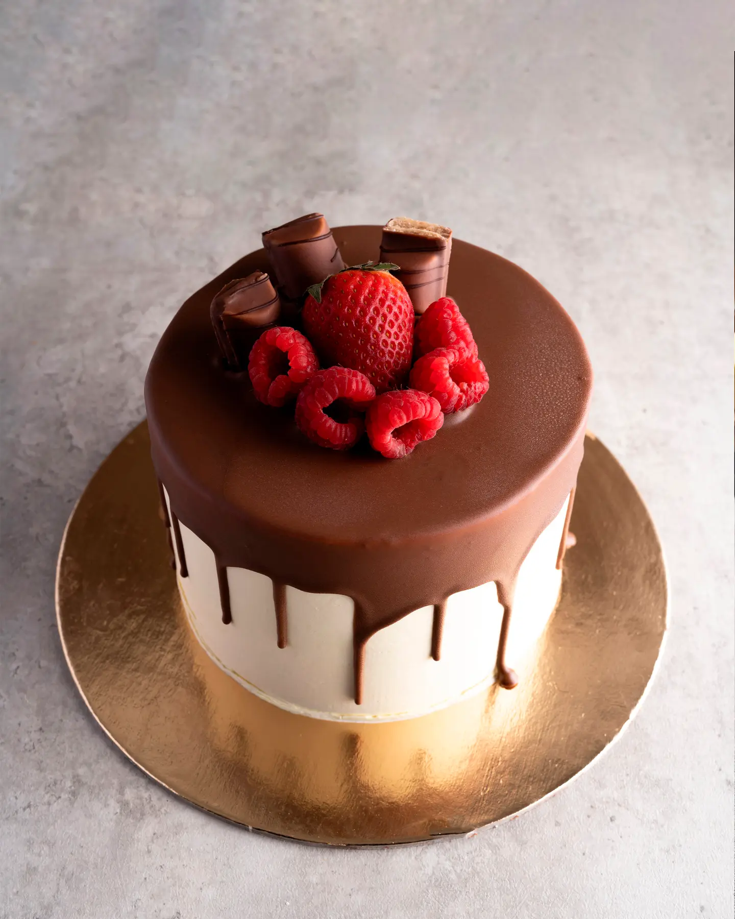 كيكة الشوكلاتة بالكندر14سم