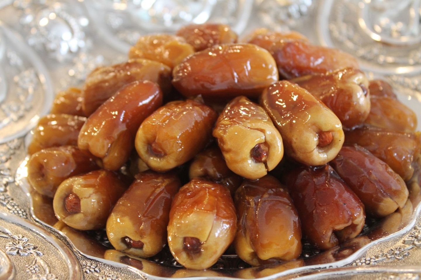 Sagai With Molasses And Almonds