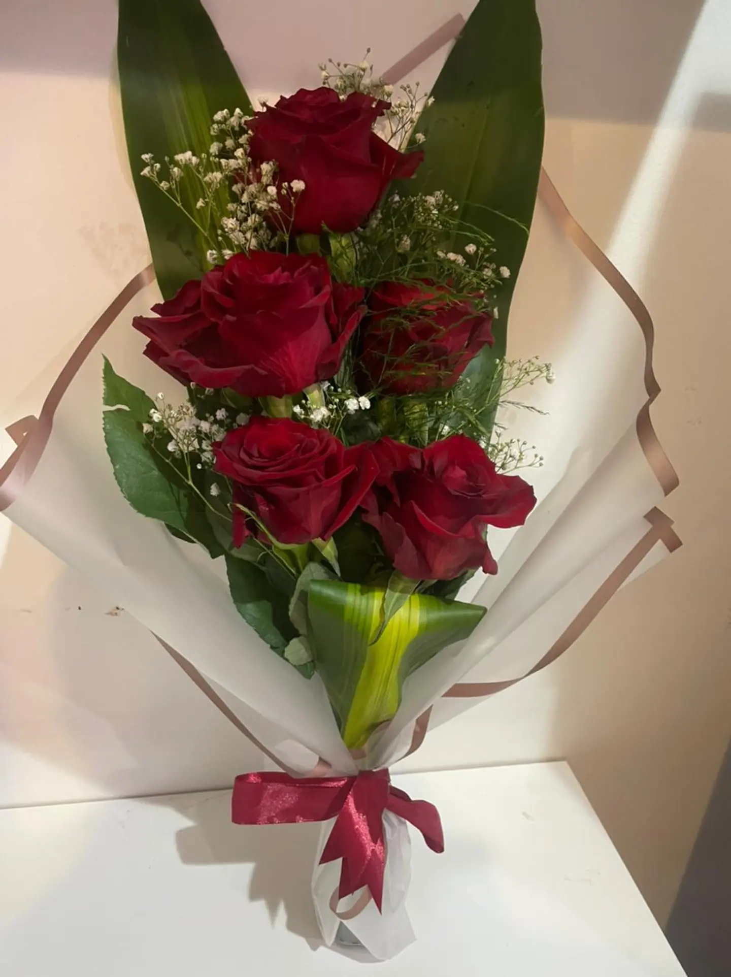 باقة خمس حبات روز
