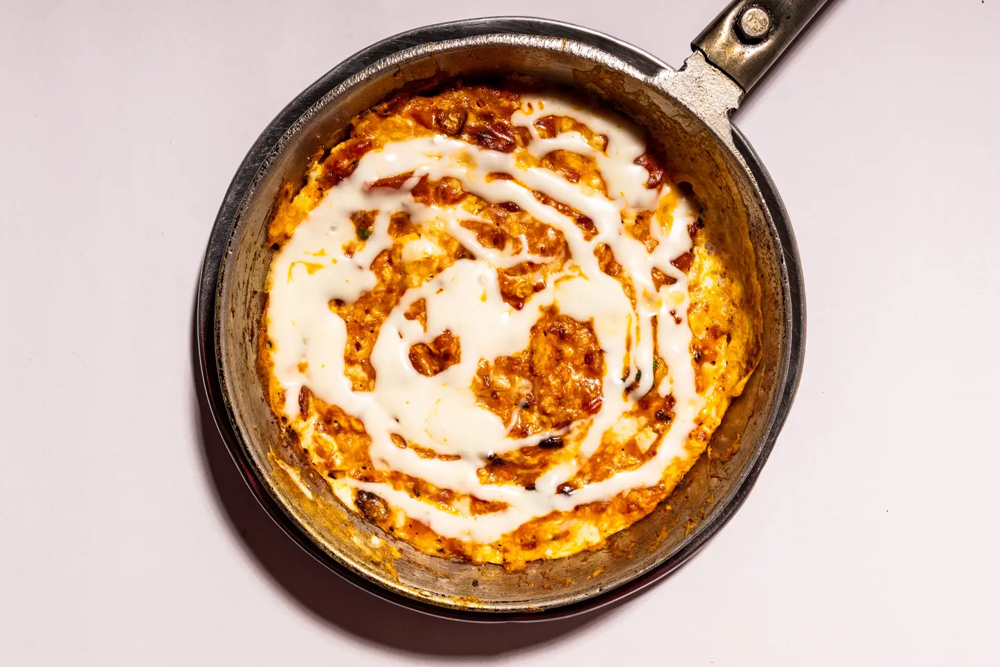 لحسه جبنتين