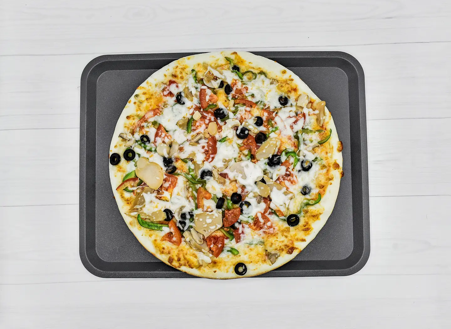 Vegetable And Thyme Pizza