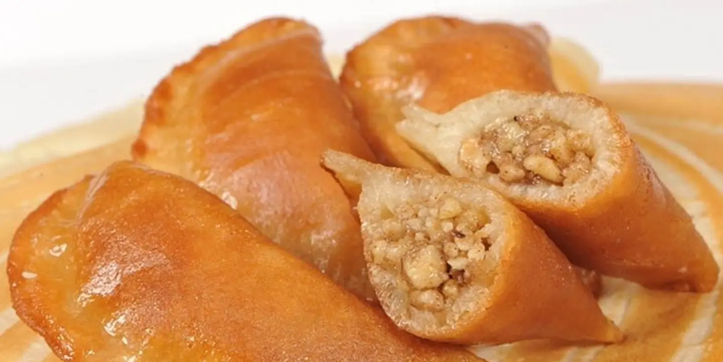 Fried Kataif With Mixed Nuts - Quarter Kg
