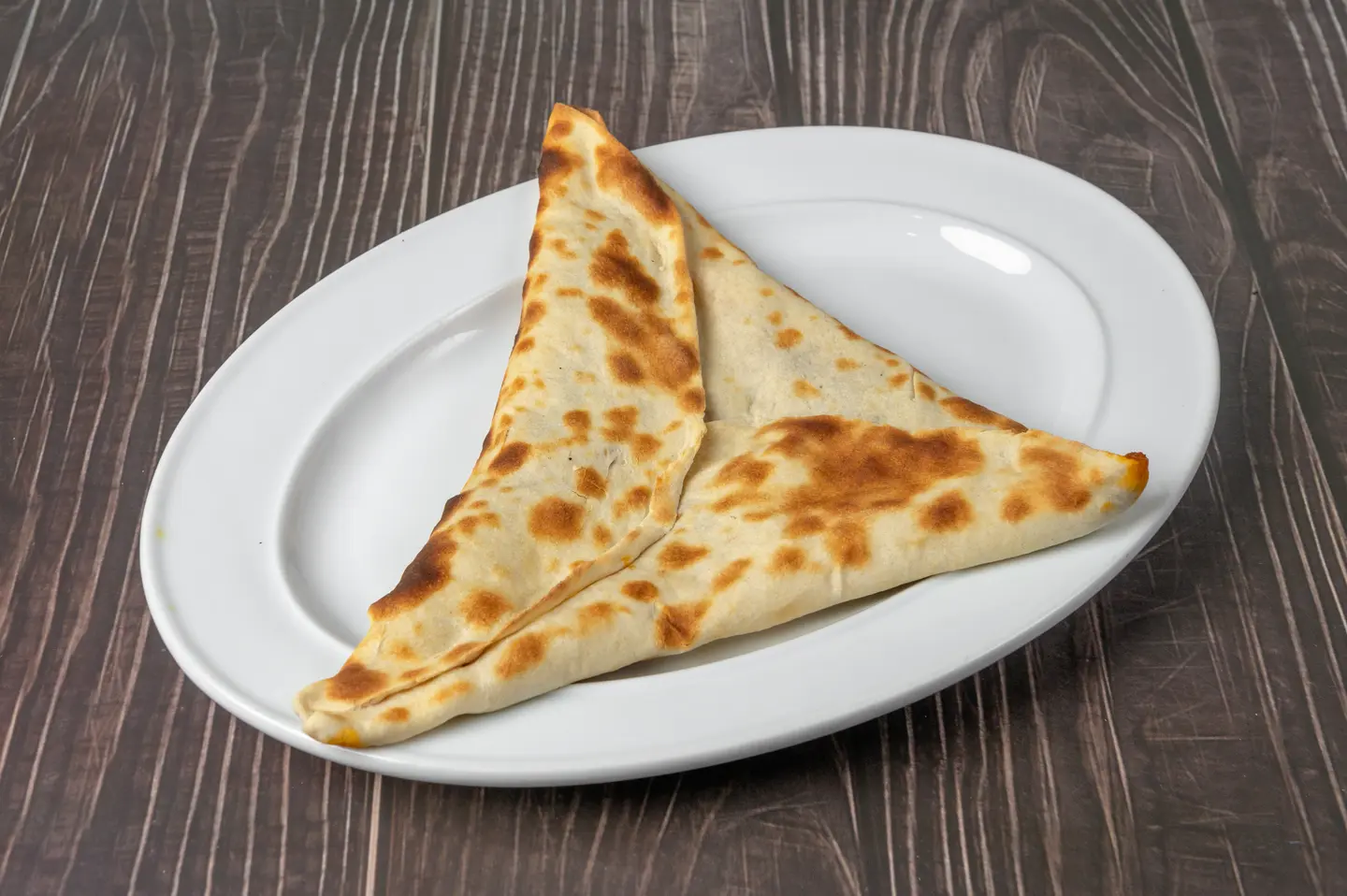 فطيرة تونة بالجبنة