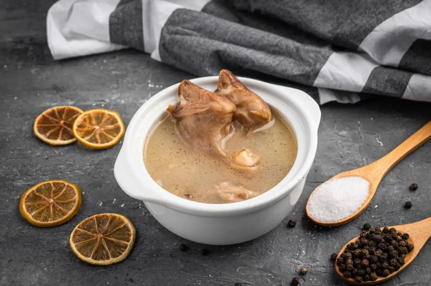 شوربة مع اللسان