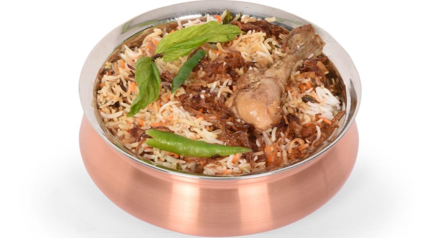 Half Chicken Hyderabadi Biryani