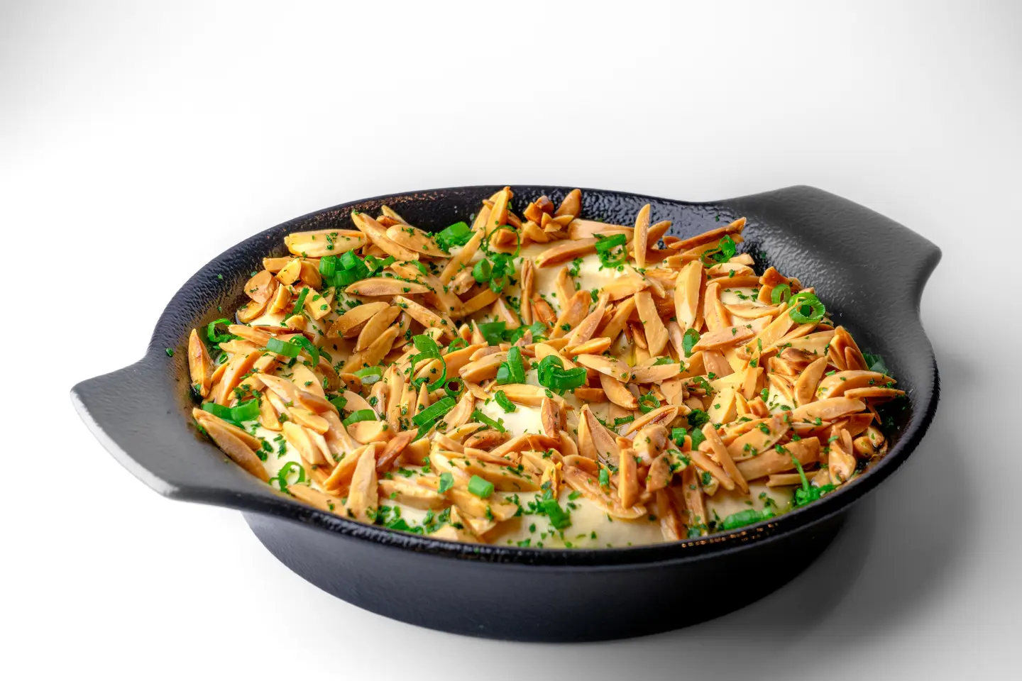 Hummus With Almonds