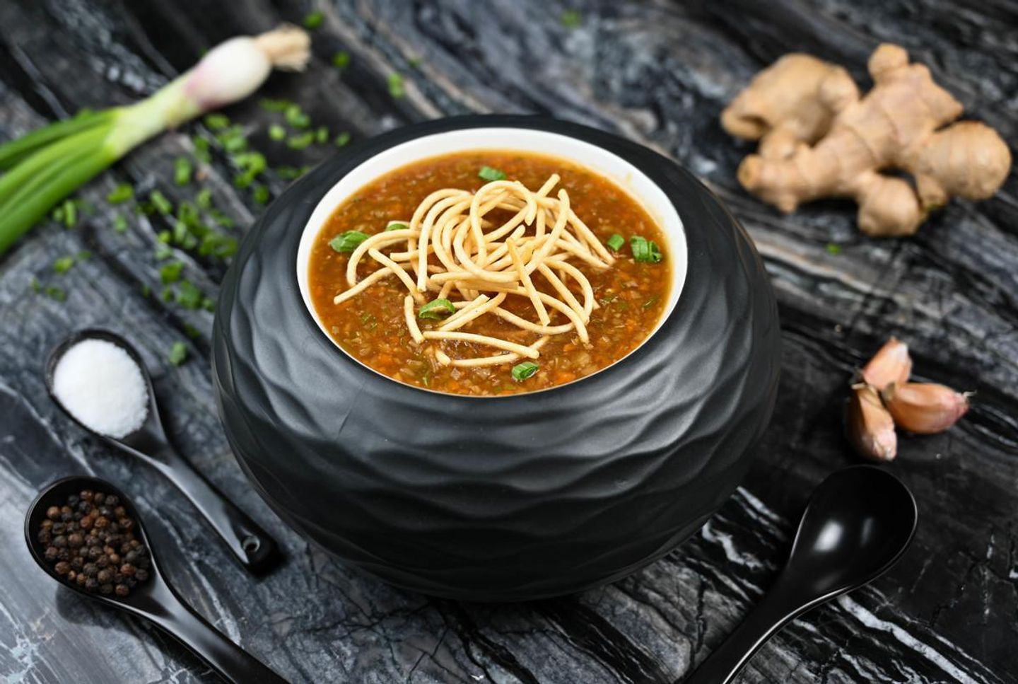 شوربة مانجؤ خضر بالدجاج