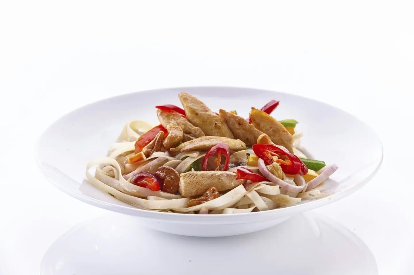 Noodles With Chicken And Cashew Nuts