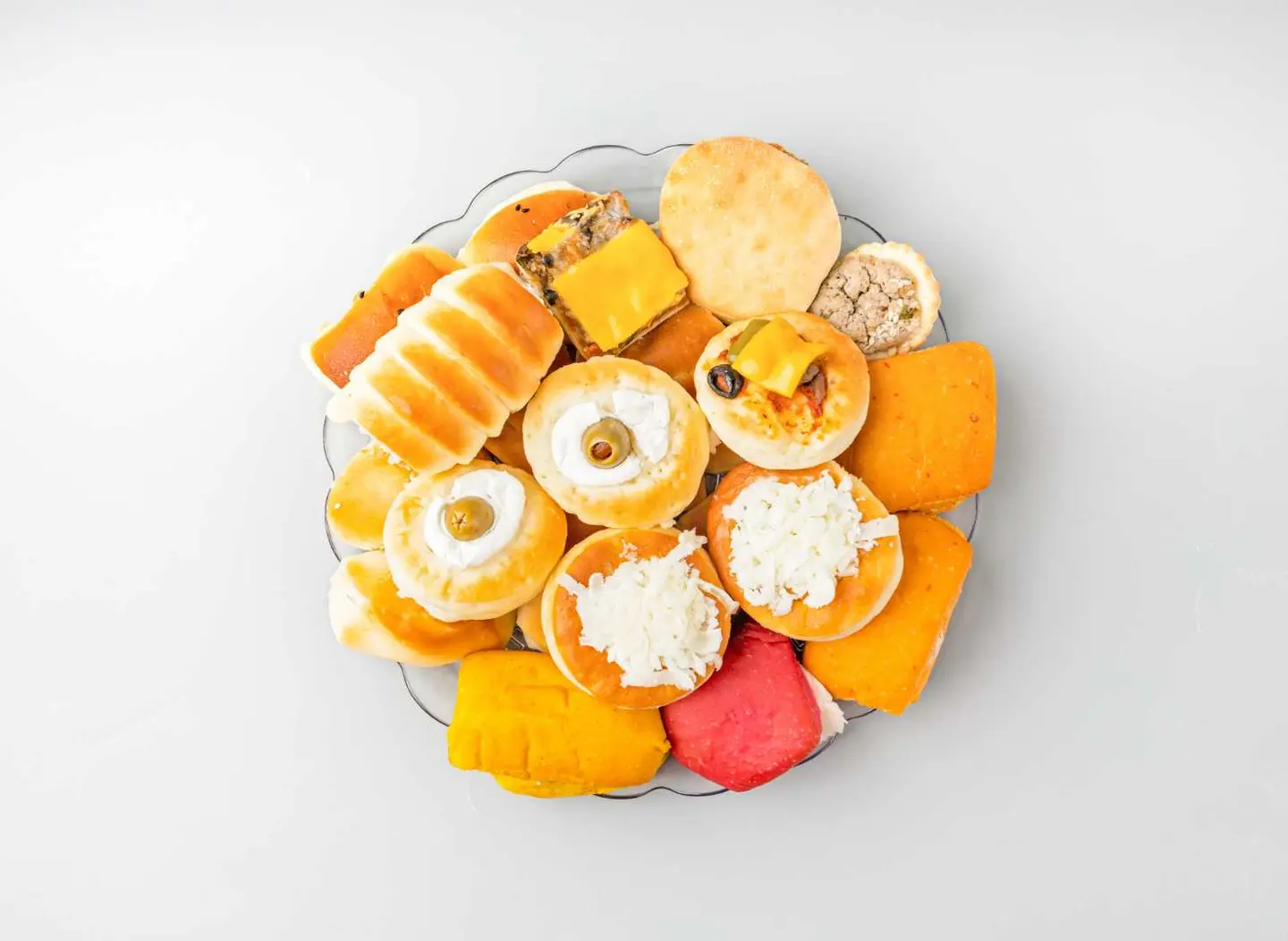 Pastry And Sandwiches Platter 500 Grams