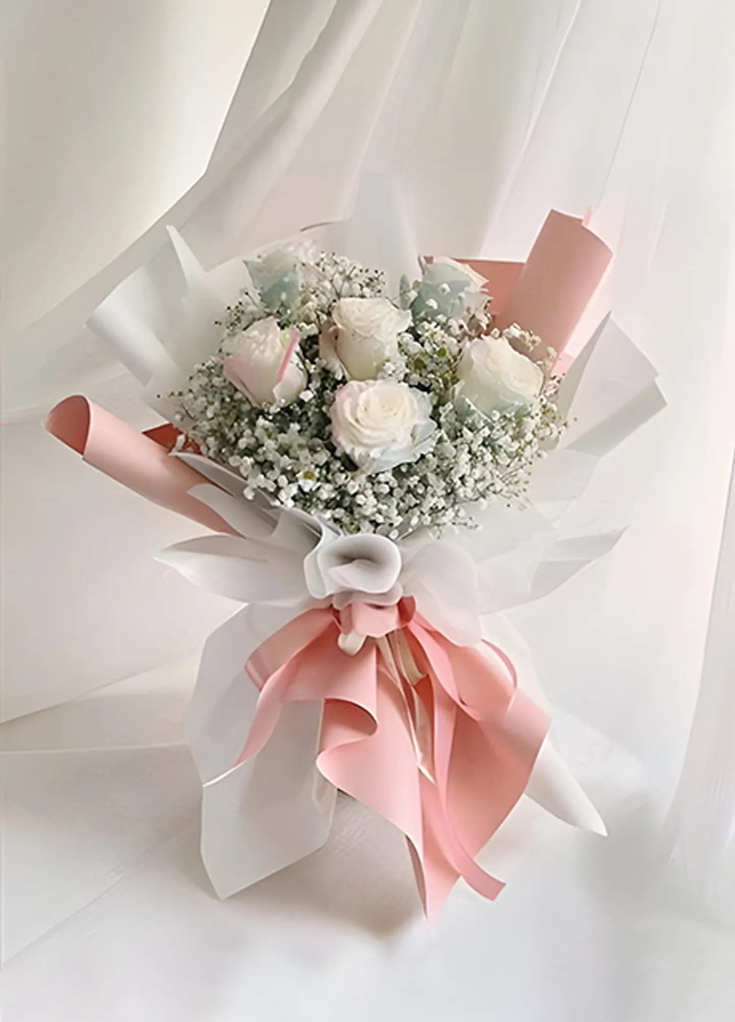 Hand Bouquet 6 Roses With Gypsophilia