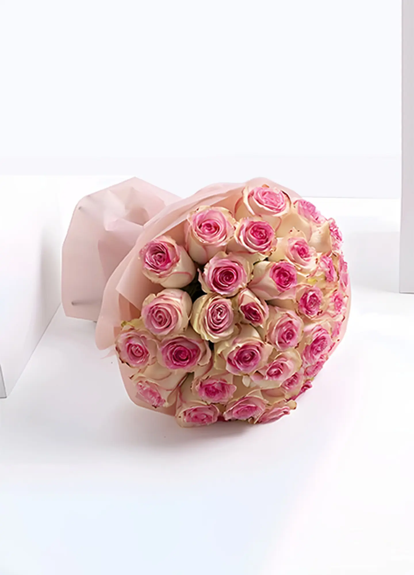 Hand Bouquet With 50  Pink Roses