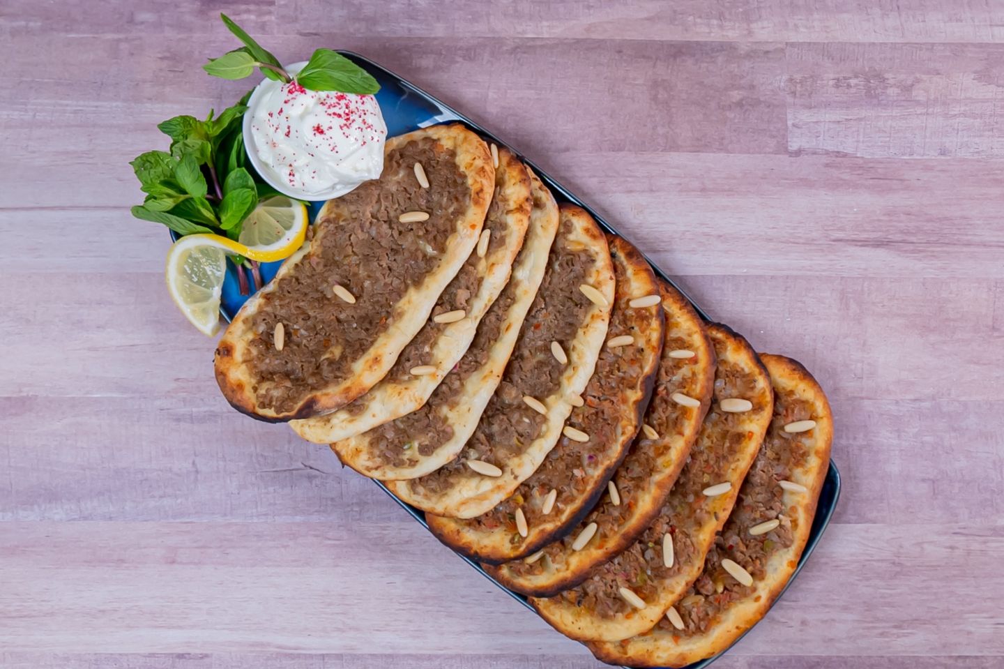 Lahmah Bel Ajeen With Vegetables