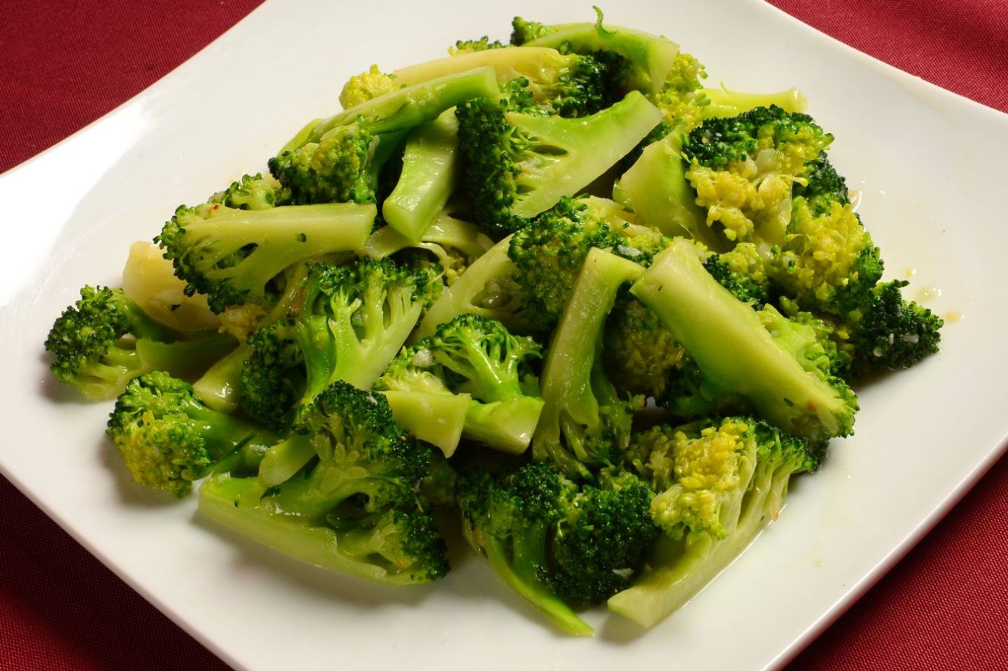 Broccoli With Garlic Sauce