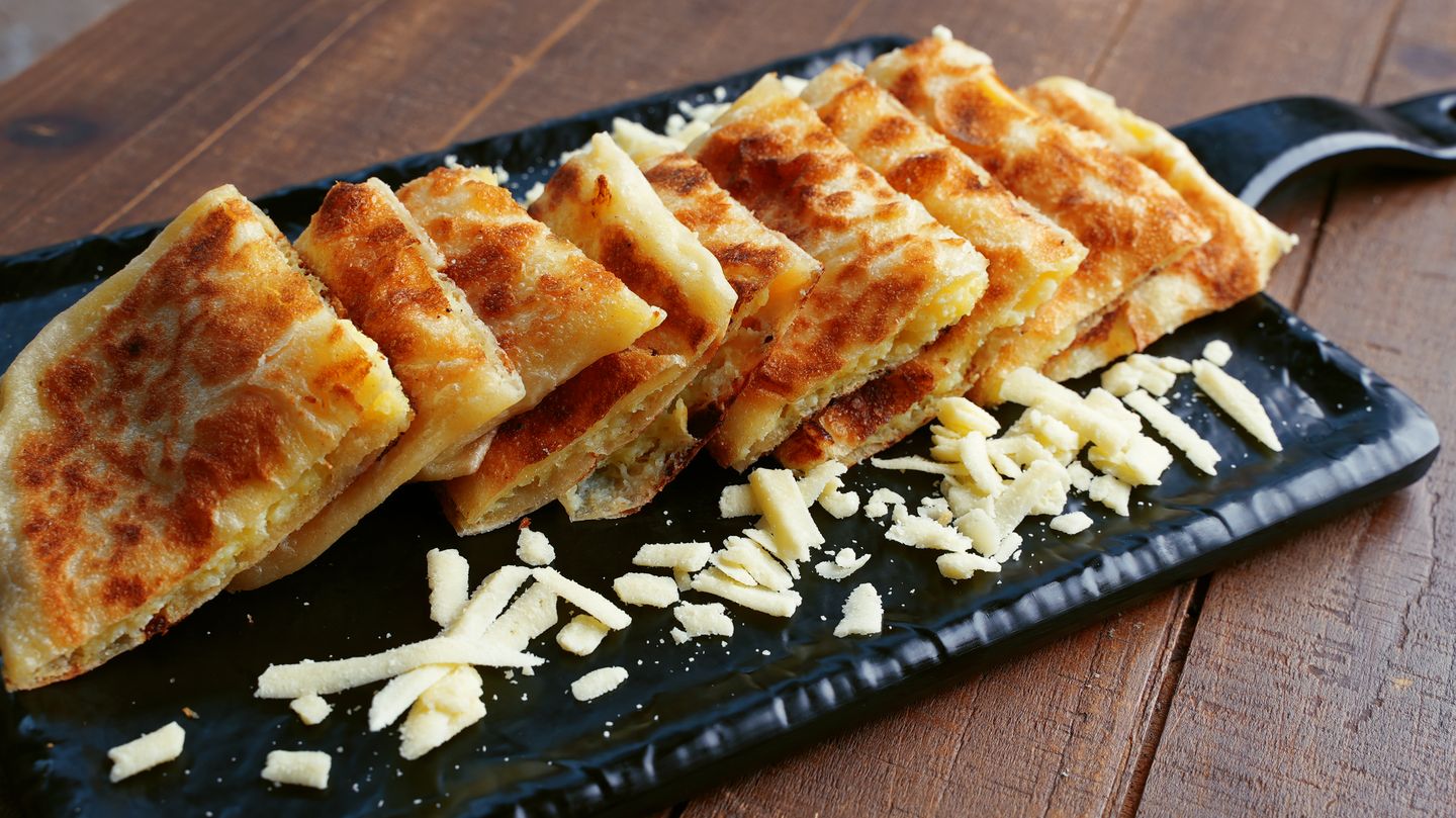 مطبق حلو جبنة