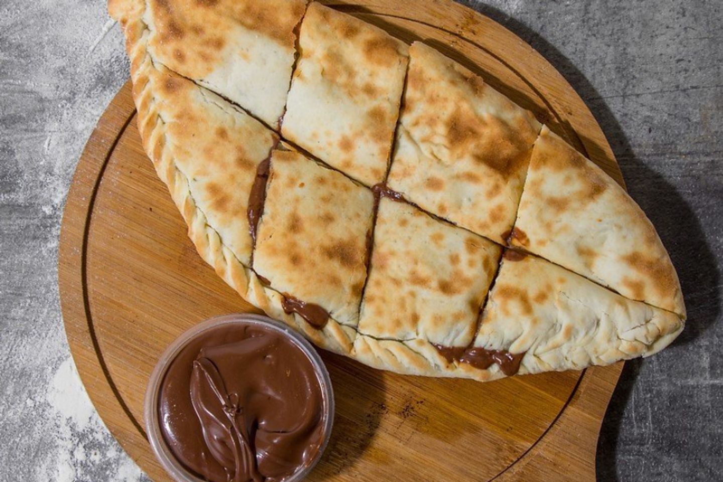 فطيرة نوتيلا بالمكسرات