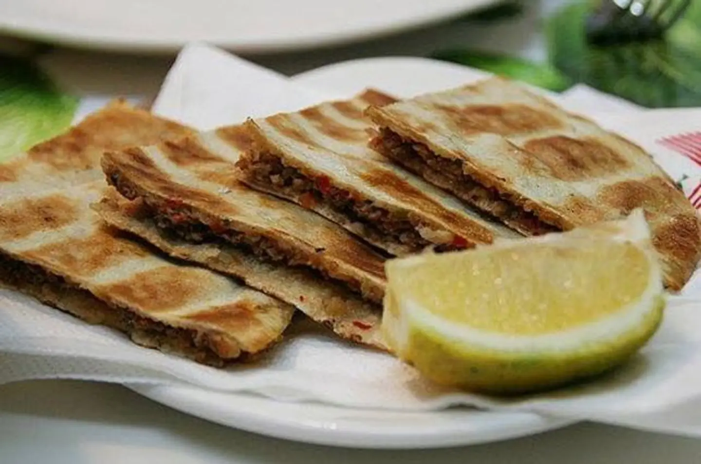 عرايس لحم