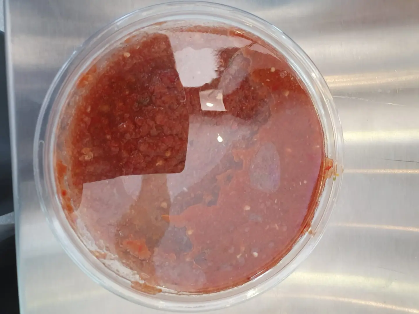 سلطه احمر حار