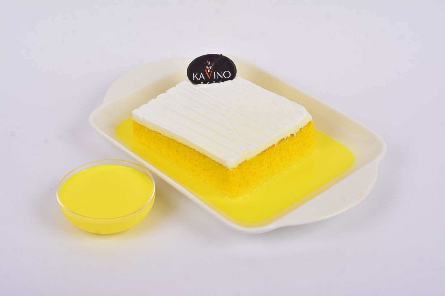 Saffroun Cake