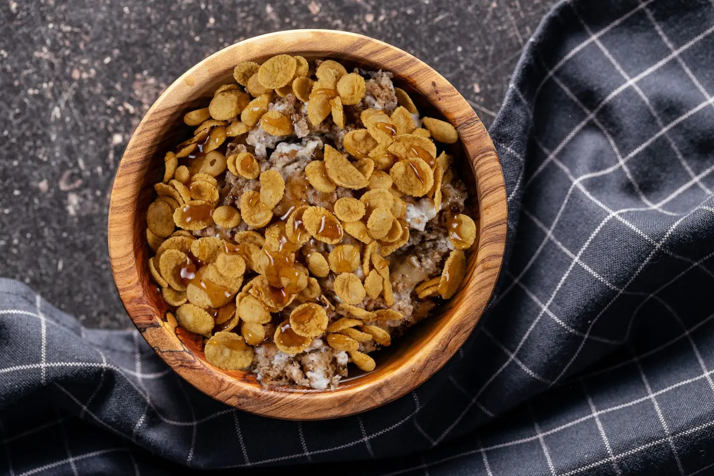 معصوب قشطة بالعسل و الكورن فليكس