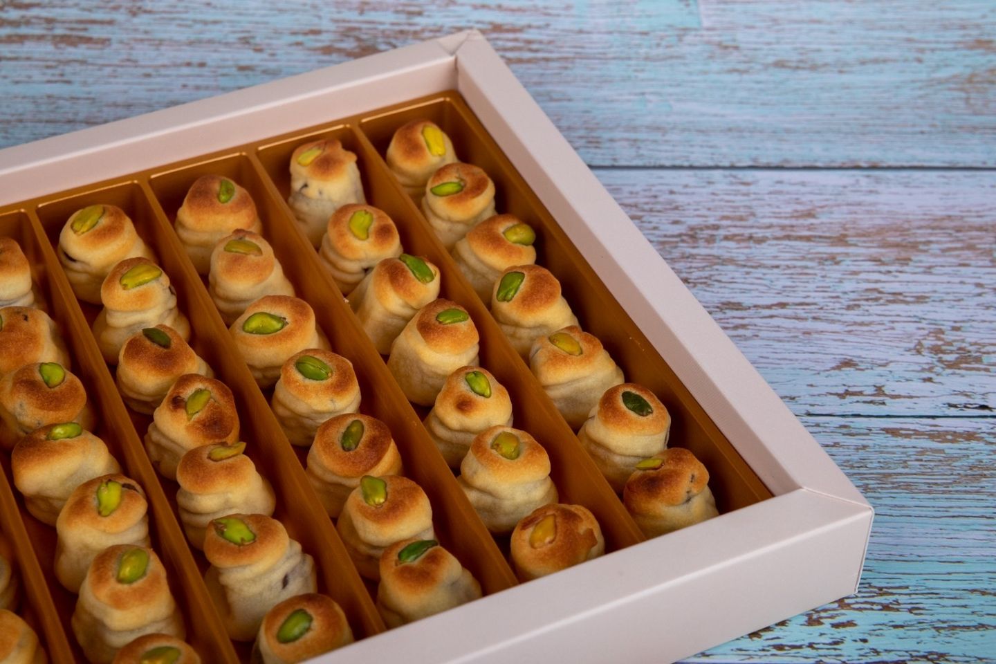 Maamoul Dates Box