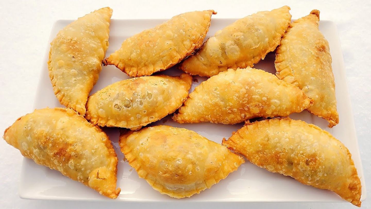عجينة سمبوسة