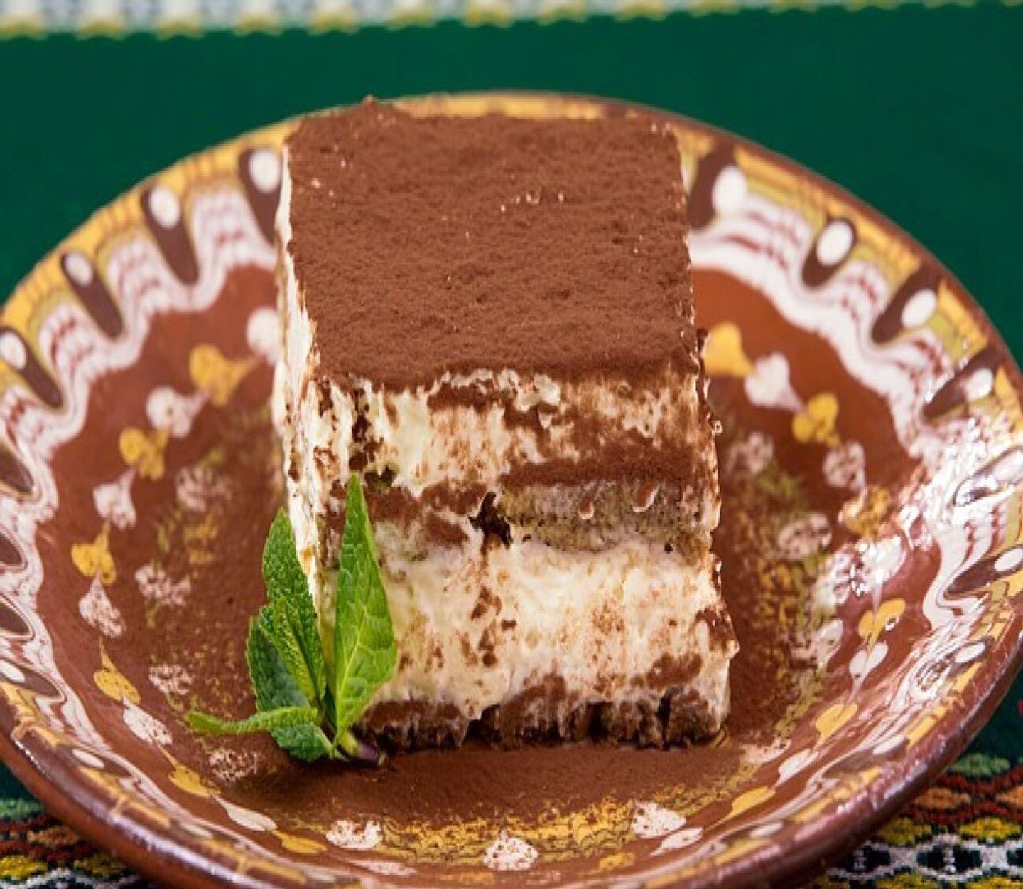 Tiramisu Cake