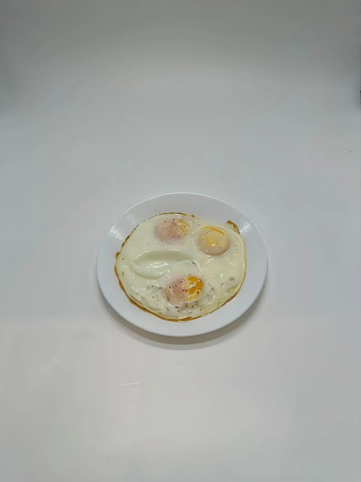بيض عيون
