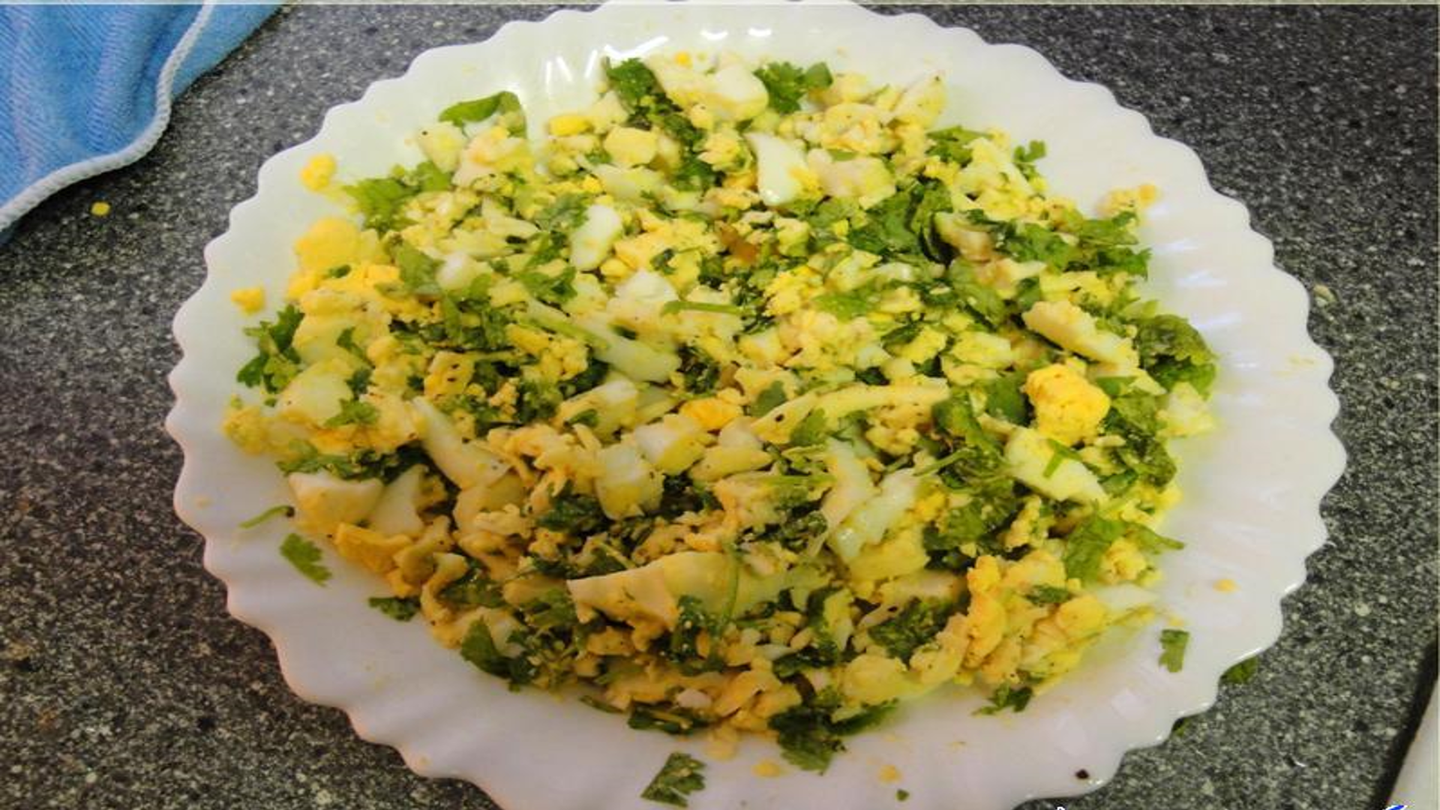 Peasalia With Eggs